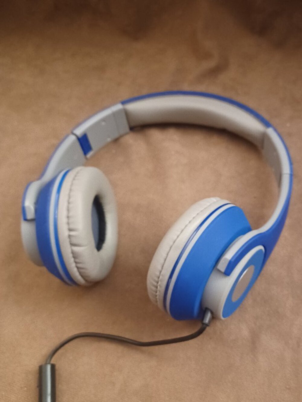 Bass Jaxx Ultramax Wired Over-Ear Headphones w/ Microphone